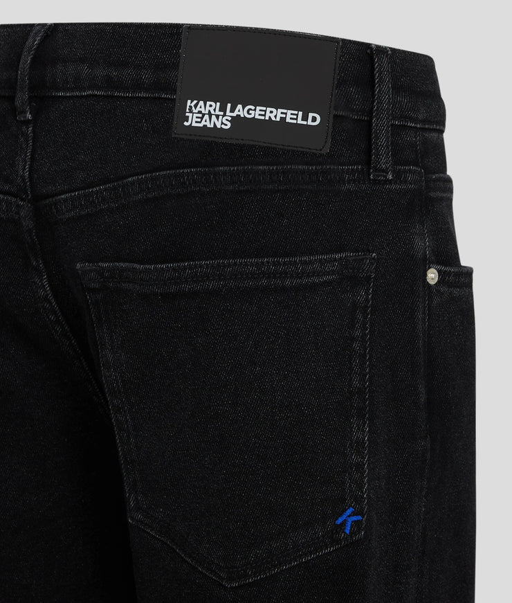 STRAIGHT JEANS