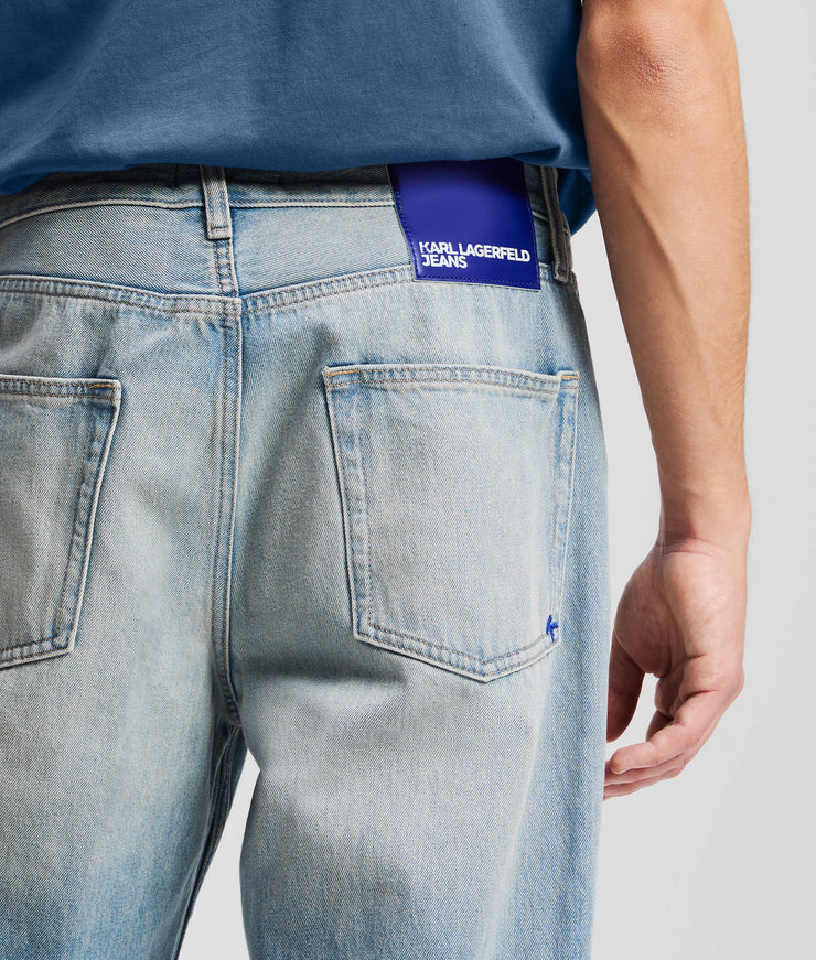 RELAXED JEANS